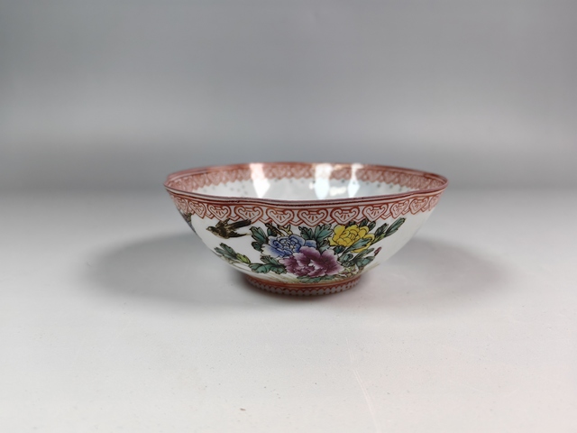 古玩陶瓷創匯粉彩花卉鳥玲瓏蛋殼瓷真品鑒賞圖
