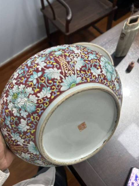 古玩陶瓷粉彩鳳穿牡丹圖捧盒，模糊，偏老真品鑒賞圖