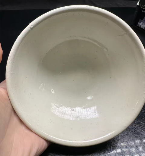 古玩陶瓷五代白釉唇口盞真品鑒賞圖