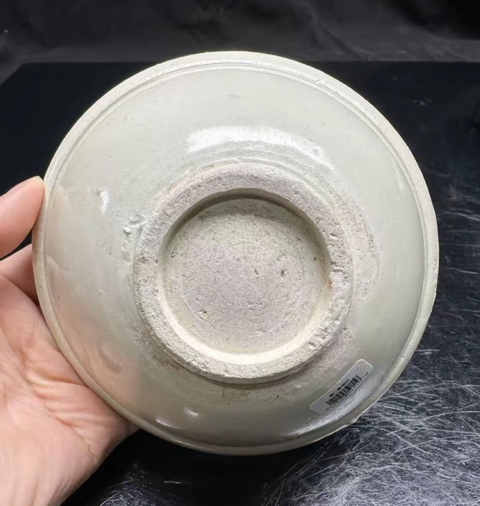 古玩陶瓷五代白釉唇口盞真品鑒賞圖