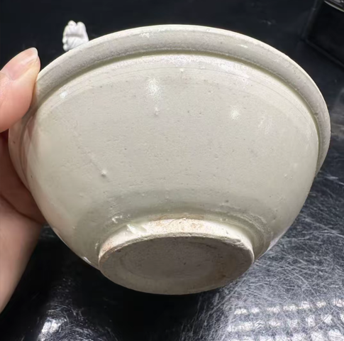 古玩陶瓷五代白釉唇口盞真品鑒賞圖