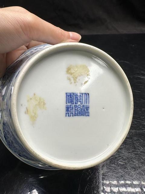 古玩陶瓷線描團花紋馬蹄碗真品鑒賞圖