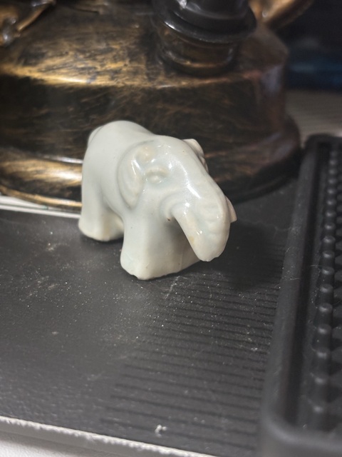 古玩陶瓷大象拍賣，當前價格10元