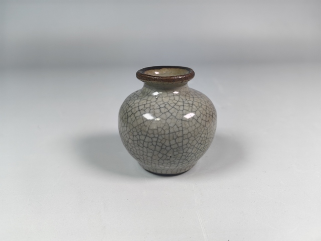 古玩陶瓷清中哥釉水盂真品鑒賞圖