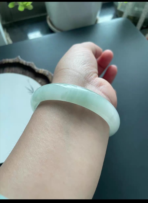 古玩玉器天山翠手鐲真品鑒賞圖