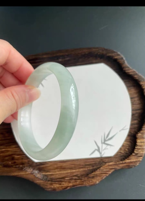 古玩玉器天山翠手鐲真品鑒賞圖