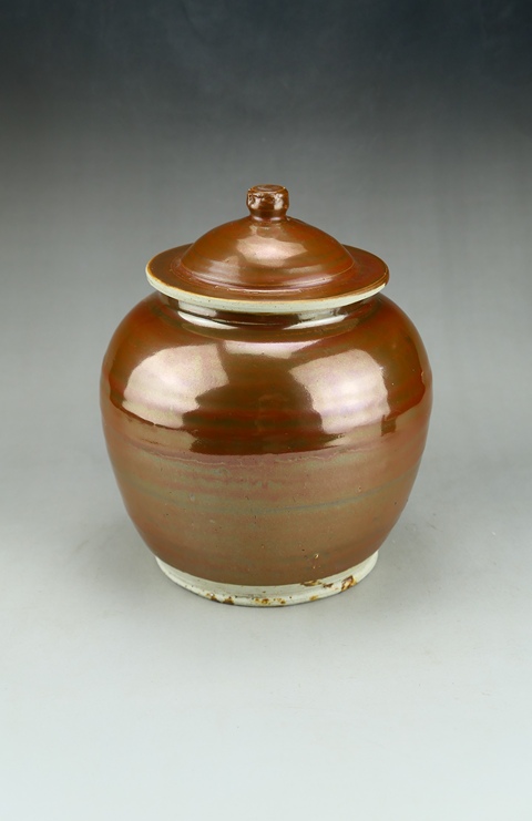 古玩陶瓷精品:明代定窯系紫金釉蓋罐(高級器型)拍賣,當前價格191元