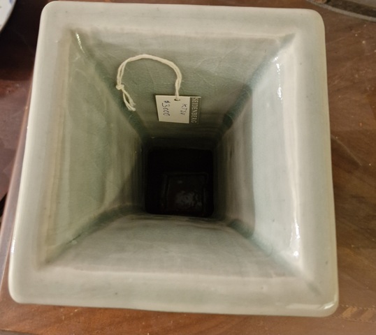 古玩陶瓷豆青釉夔龍紋四方花觚真品鑒賞圖