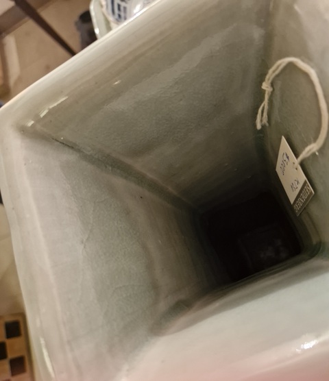 古玩陶瓷豆青釉夔龍紋四方花觚真品鑒賞圖