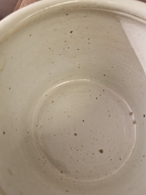 古玩陶瓷豆青釉刻花香爐真品鑒賞圖