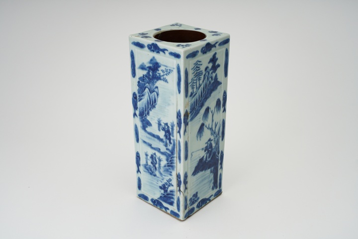 古玩陶瓷人物山水紋四方筒瓶真品鑒賞圖