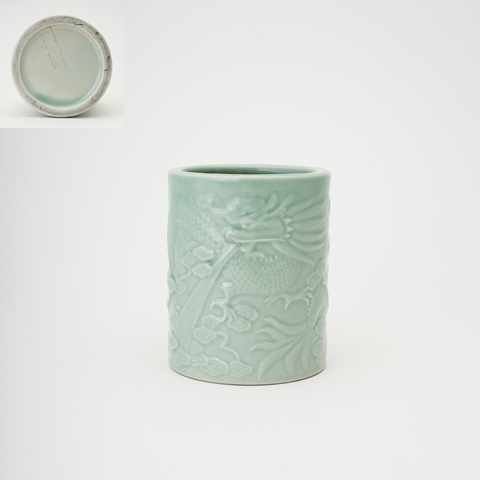 古玩陶瓷龍紋青釉筆筒真品鑒賞圖