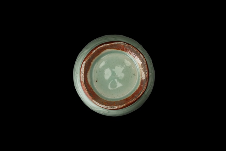 古玩陶瓷龍泉窯青釉瓶真品鑒賞圖