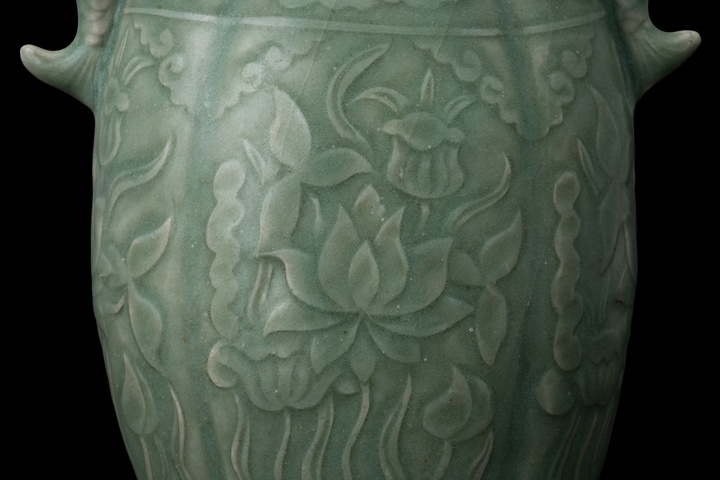 古玩陶瓷青釉雙耳瓶真品鑒賞圖