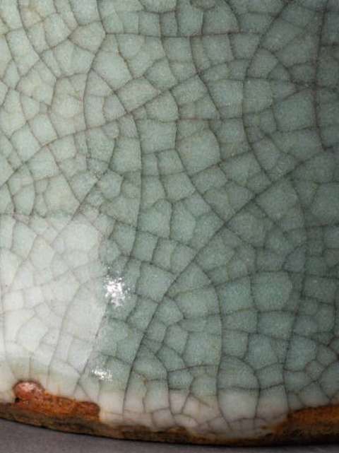 古玩陶瓷綠哥釉觀音瓶真品鑒賞圖