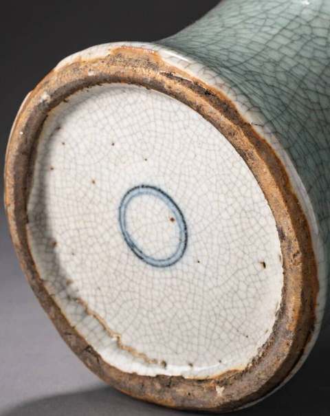 古玩陶瓷綠哥釉觀音瓶真品鑒賞圖