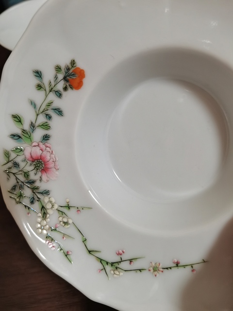 古玩陶瓷花卉紋粉彩三才蓋碗真品鑒賞圖