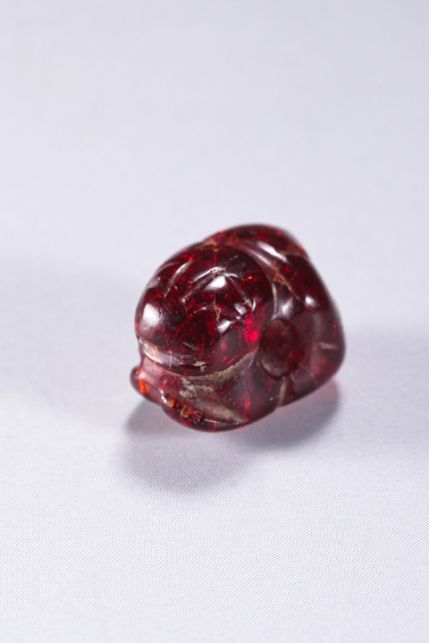 古玩玉器琥珀小瑞獸真品鑒賞圖