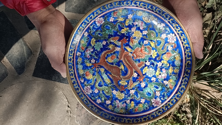 古玩陶瓷粉彩龍紋盤，平臺不允許估價真品鑒賞圖