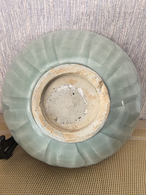 古玩陶瓷龍泉青瓷刻仰蓮紋碗拍賣,當(dāng)前價格3888元