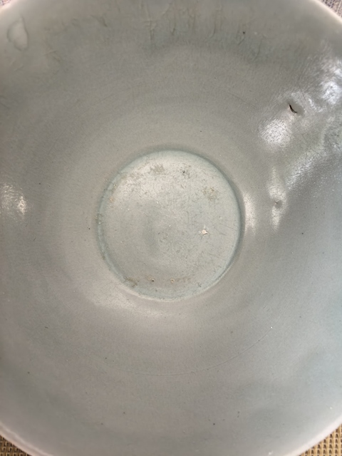 古玩陶瓷龍泉青瓷刻仰蓮紋碗拍賣,當(dāng)前價格3888元