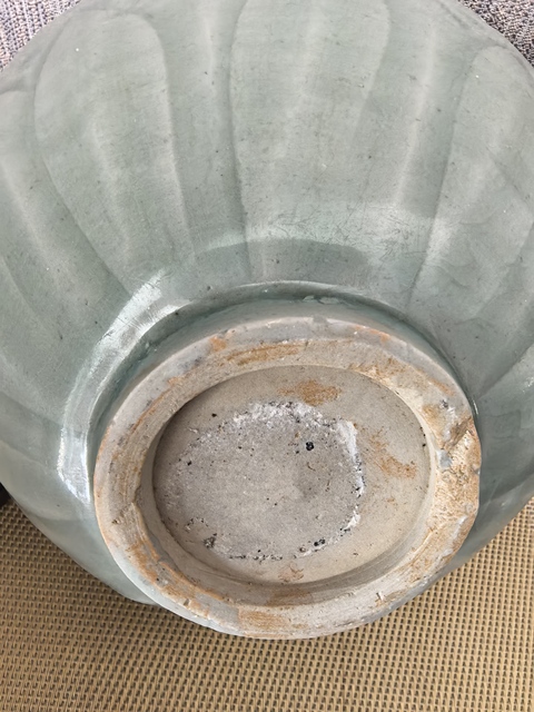 古玩陶瓷龍泉青瓷刻仰蓮紋碗拍賣,當(dāng)前價格3888元