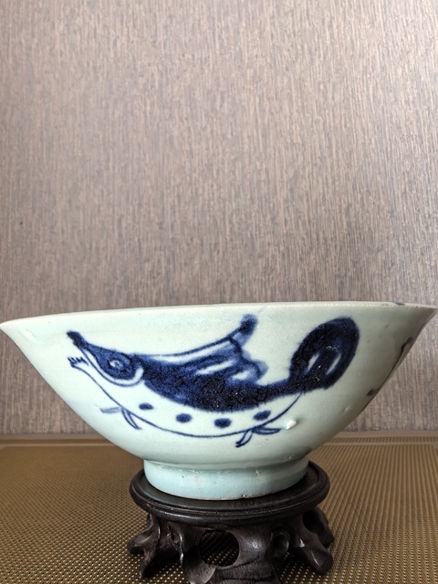 古玩陶瓷魚紋青花碗真品鑒賞圖