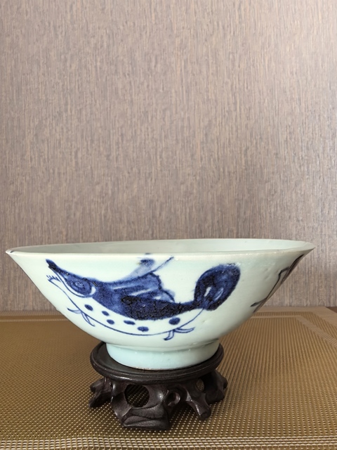 古玩陶瓷魚紋青花碗真品鑒賞圖