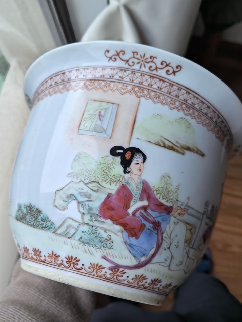 古玩陶瓷粉彩人物花盆拍賣，當前價格1280元