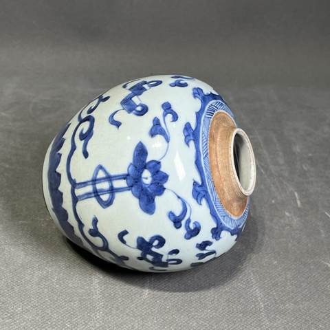 古玩陶瓷花卉紋青花罐拍賣,當(dāng)前價(jià)格2260元