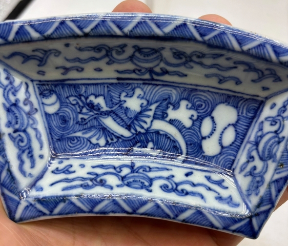 古玩陶瓷青花花卉紋串盤真品鑒賞圖