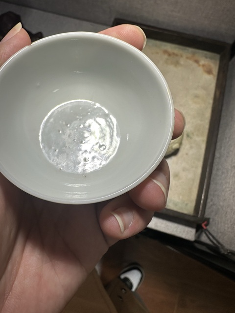 古玩陶瓷白釉唇口杯真品鑒賞圖