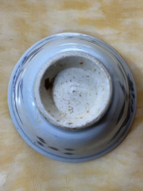 古玩陶瓷青花花卉紋茶碗真品鑒賞圖