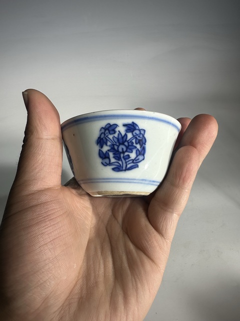 古玩陶瓷團花臥足杯拍賣，當前價格4888元