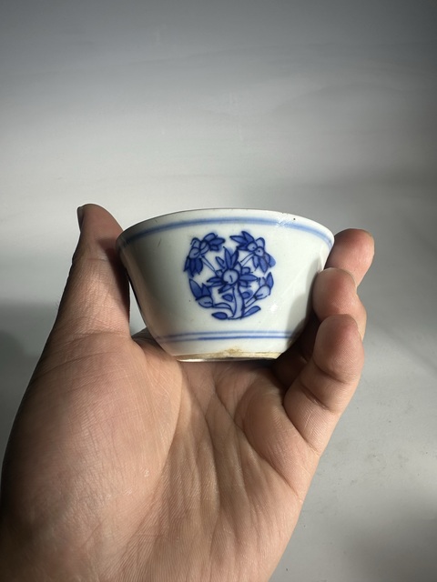 古玩陶瓷團花臥足杯拍賣，當前價格4888元