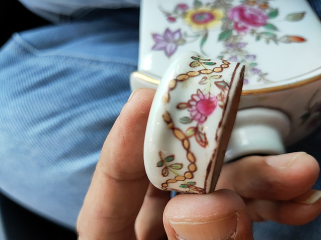 古玩陶瓷廣彩花卉紋茶葉罐真品鑒賞圖