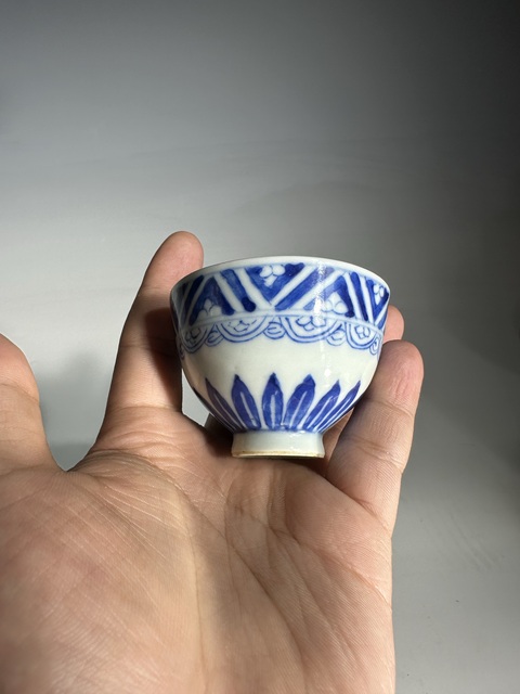 古玩陶瓷青花仰蓮紋雞心杯拍賣,當前價格3688元