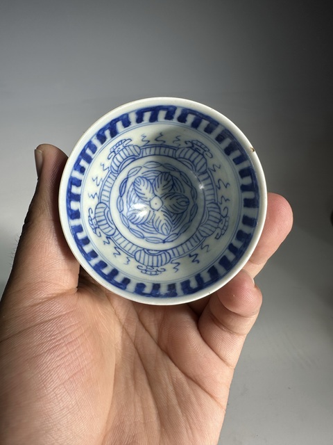 古玩陶瓷青花仰蓮紋雞心杯拍賣,當前價格3688元