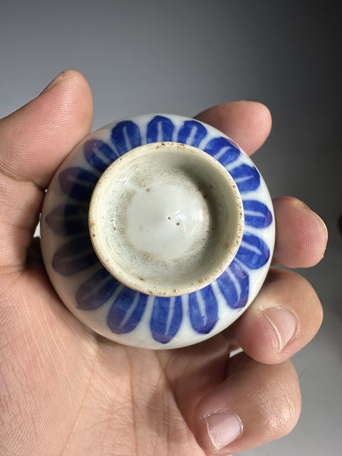 古玩陶瓷青花仰蓮紋雞心杯拍賣,當前價格3688元