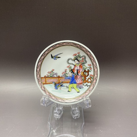 古玩陶瓷人物花鳥紋盤真品鑒賞圖