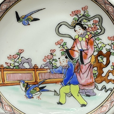 古玩陶瓷人物花鳥紋盤真品鑒賞圖
