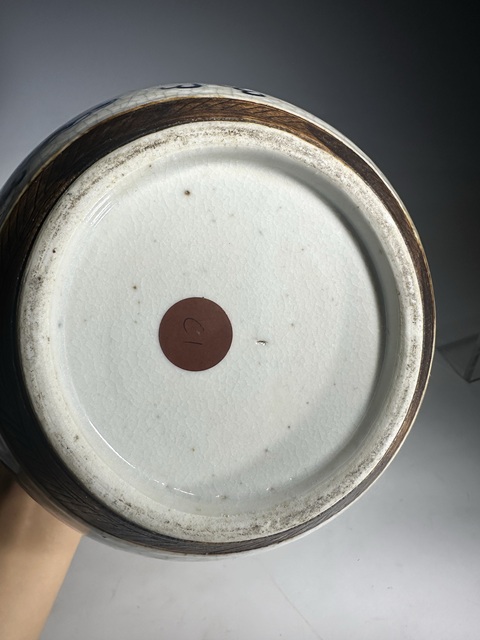 古玩陶瓷哥釉青花雙龍戲珠紋蓋罐真品鑒賞圖