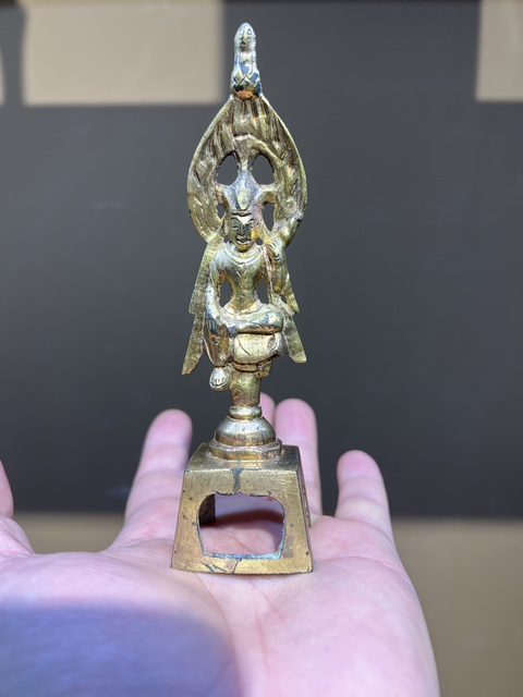 古玩銅器唐·鎏金自在觀音真品鑒賞圖