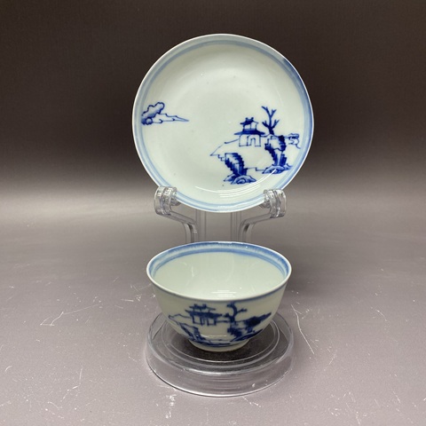 古玩陶瓷清雍正·樓閣山水青花杯碟拍賣,當(dāng)前價格2000元