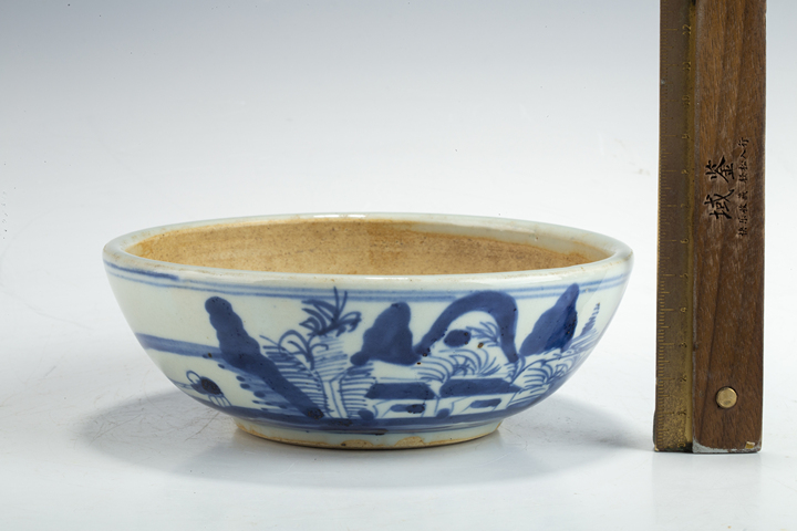 古玩陶瓷清晚·青花山水紋研缽
真品鑒賞圖