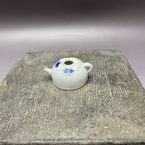 古玩陶瓷青花執(zhí)壺型水滴真品鑒賞圖