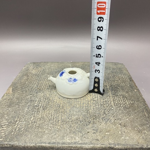 古玩陶瓷青花執(zhí)壺型水滴真品鑒賞圖