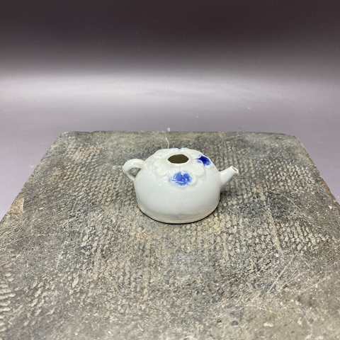 古玩陶瓷青花執(zhí)壺型水滴真品鑒賞圖