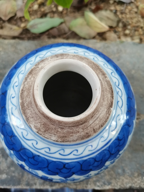 古玩陶瓷青花淡描花卉紋罐，復窯接脖真品鑒賞圖