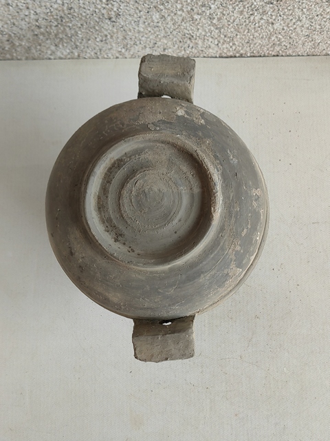 古玩陶瓷灰陶雙耳三足鼎拍賣,當(dāng)前價(jià)格580元